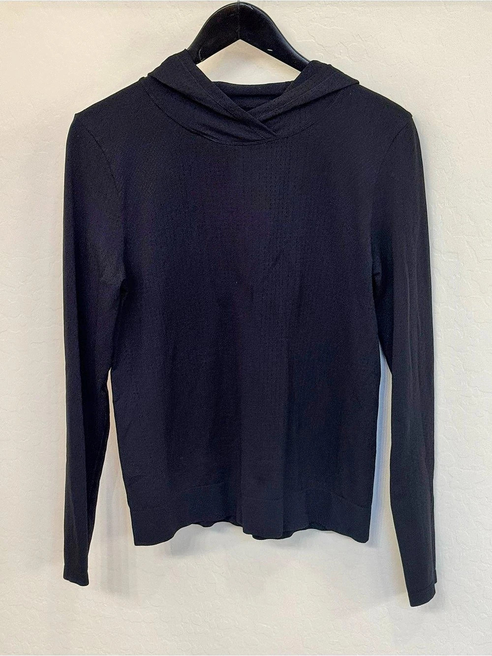 Athleta Momentum Black Seamless Knit Long Sleeve Hoodie Top Crossover Neck Small